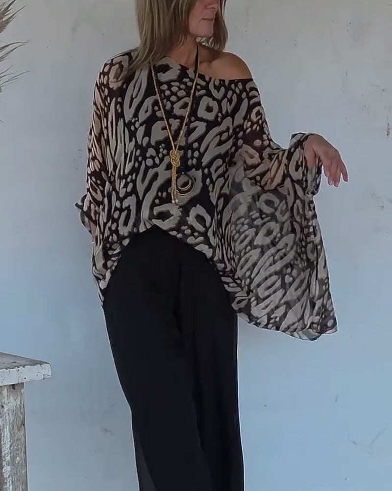 Bluzka z długim rękawem i nieregularnym nadrukiem nietoperza