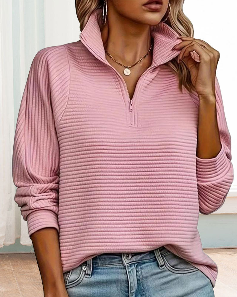 Bluza z kapturem w prostym kolorze i zapinana na zamek