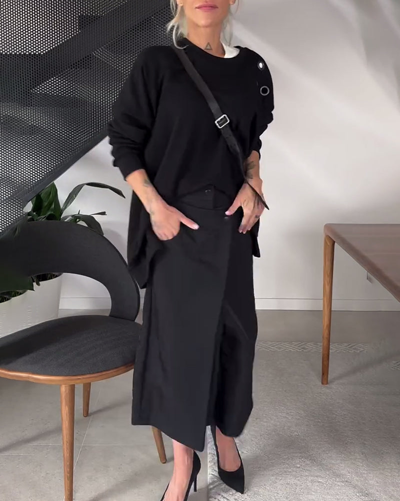 Prosta, swobodna bluza z okrągłym dekoltem i rozcięciem