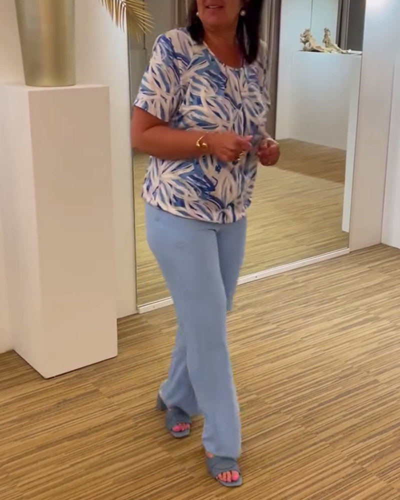 Bluzka plisowana z krótkimi rękawami i okrągłym dekoltem z nadrukiem