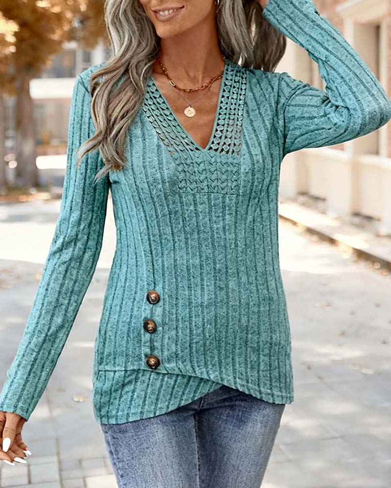 Top casualowy z dekoltem w serek w jednolitym kolorze