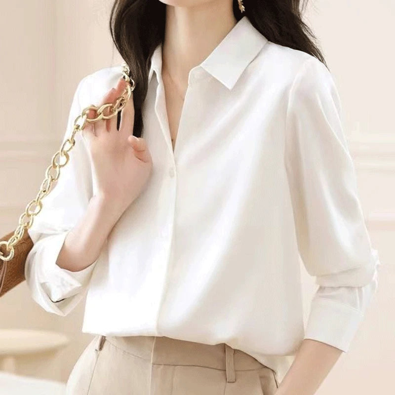 Biała jedwabna bluzka z długimi rękawami