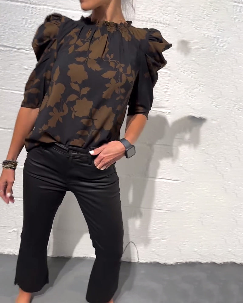 Bluzka z bufiastymi rękawami i falbanką