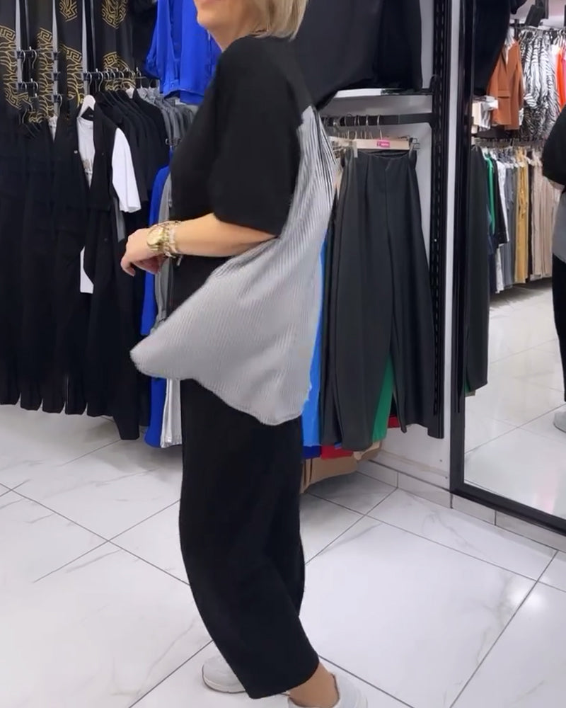 Luźna bluzka z patchworkiem i prążkami