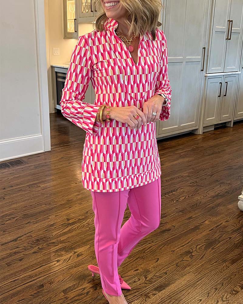 Bluzka ze stójką i rękawami o długości 9/4 z nadrukiem